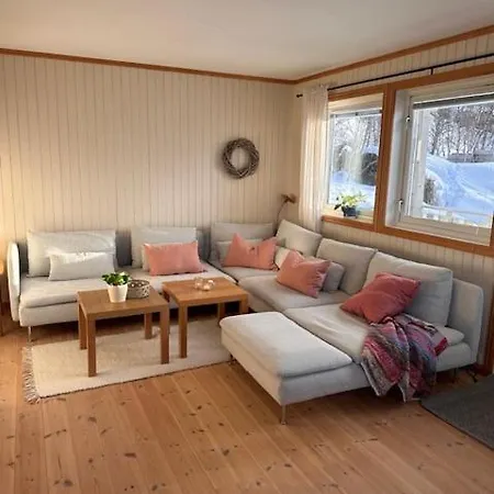 Lenangsvegen 2929 Russelv