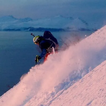 Lenangsvegen 2929 펜션 Russelv