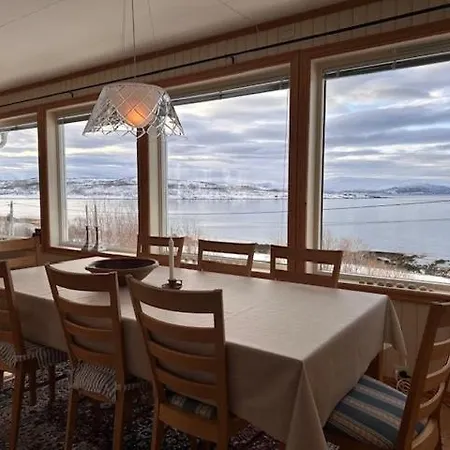 펜션 Lenangsvegen 2929 *