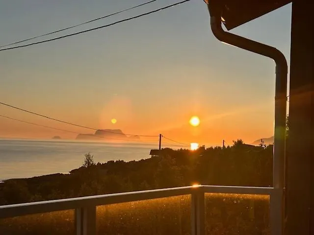 펜션 Lenangsvegen 2929 *