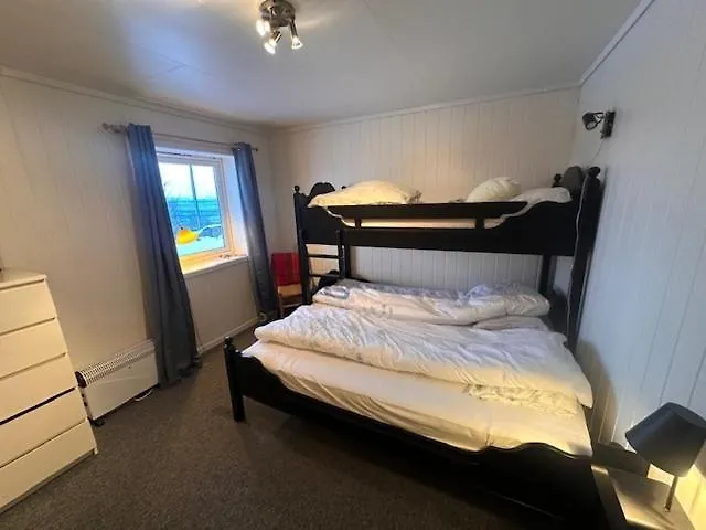 Lenangsvegen 2929 בית נופש Russelv